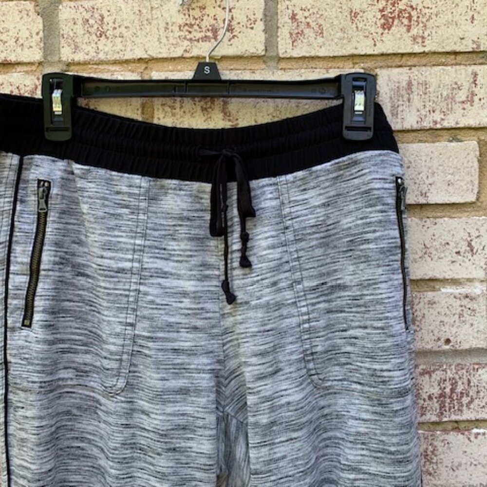 Lou & Grey jogger sweatpants size medium - Picture 3 of 9